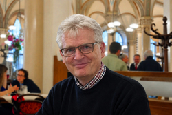 Small gerhardblaboll cafezentral farbton korrigiert